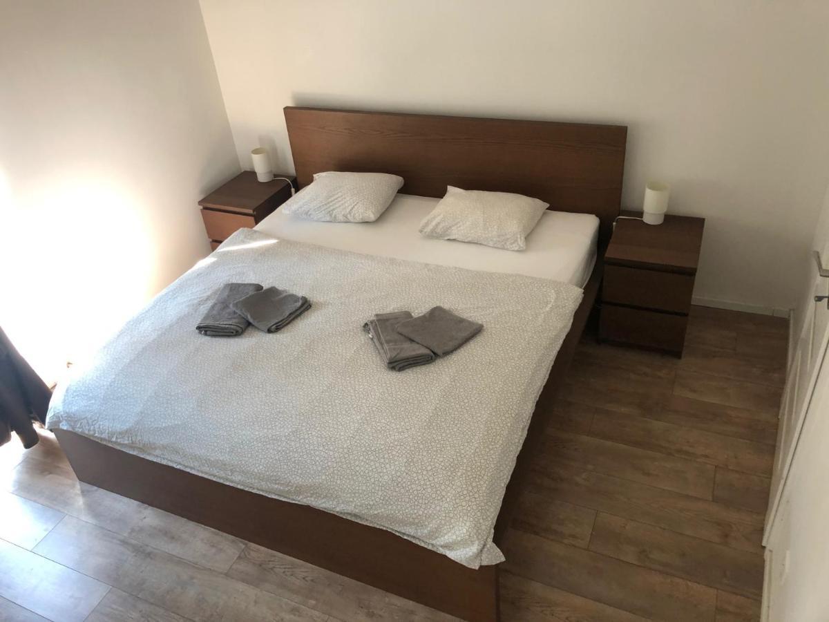 Apartman V Centre Michaloviec Михайлівці Екстер'єр фото