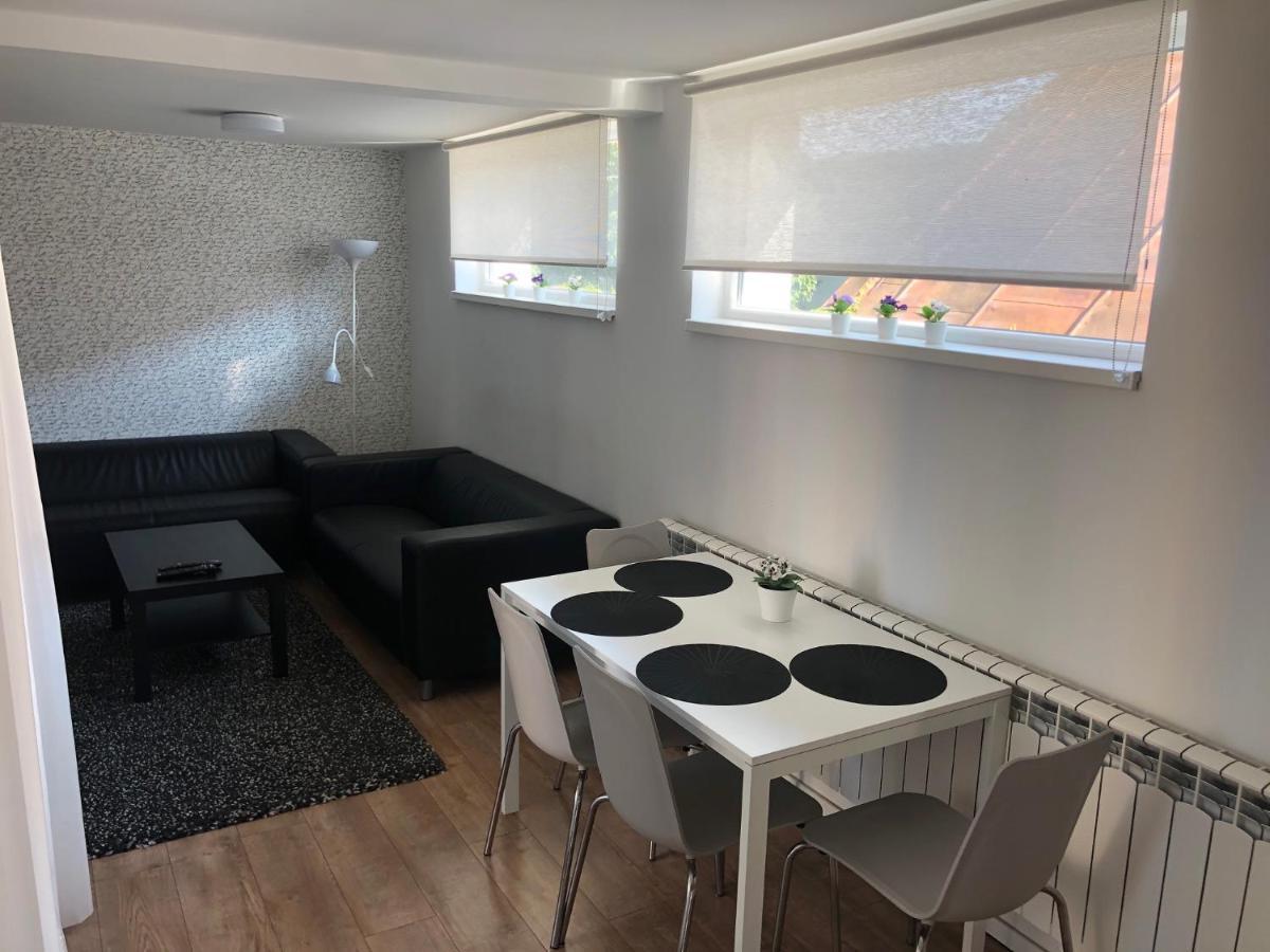 Apartman V Centre Michaloviec Михайлівці Екстер'єр фото
