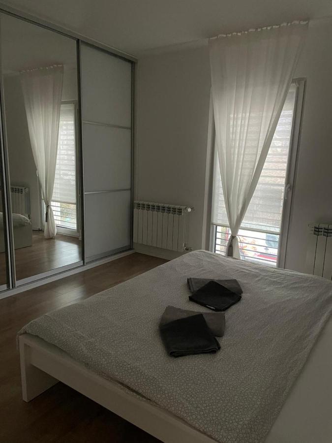 Apartman V Centre Michaloviec Михайлівці Екстер'єр фото