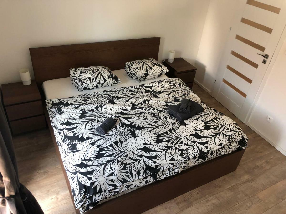 Apartman V Centre Michaloviec Михайлівці Екстер'єр фото
